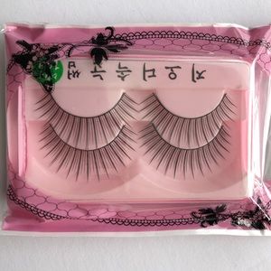 Ultra long eyelashes- 2 pairs
